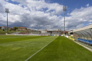 Tribuna na stadionu klubu SK Hanácká Slavia Kroměříž