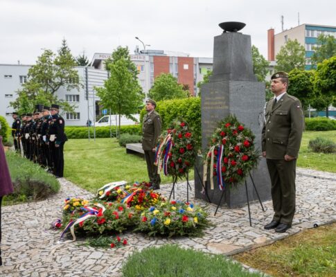 Pietní akt - uctění památky padlých rumunských vojáků - 1