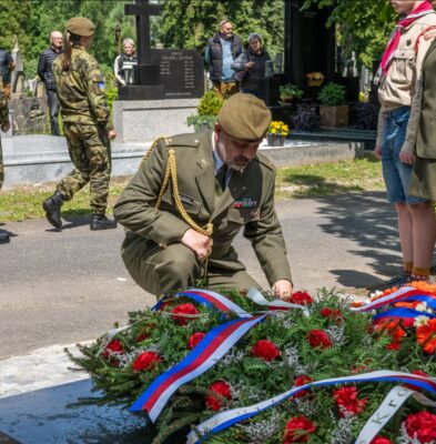 Pietní akt - u hrobu generála Ludvíka Svobody - 1