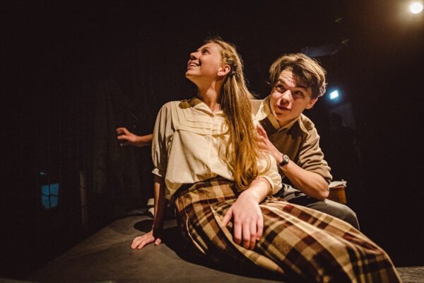 Romeo, Julie a tma - 1